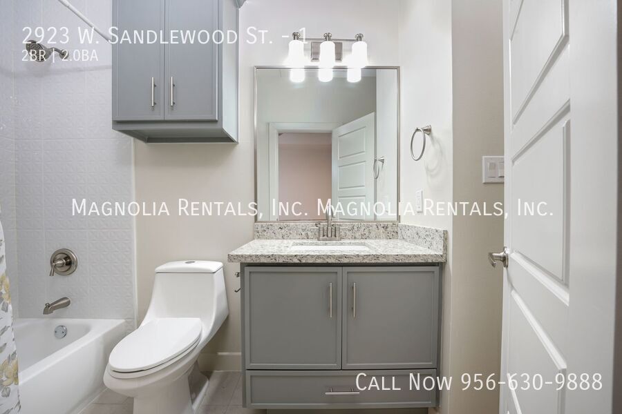 Building Photo - 2923 W Sandlewood St