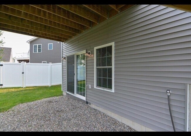 Building Photo - 8 Sourwood Cir