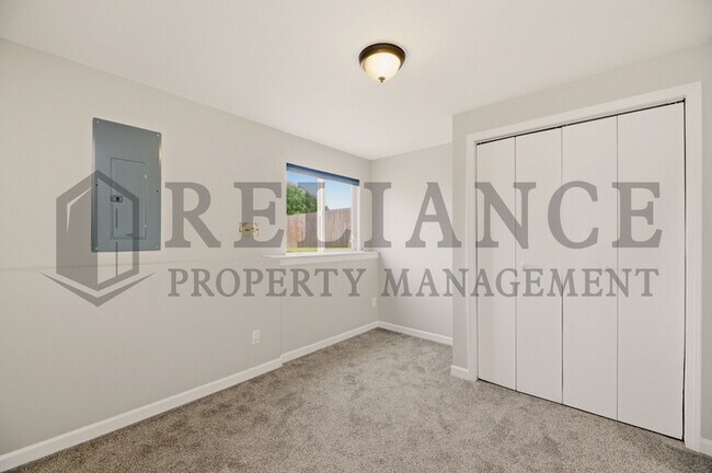 Building Photo - 1726 Black Oak Ct