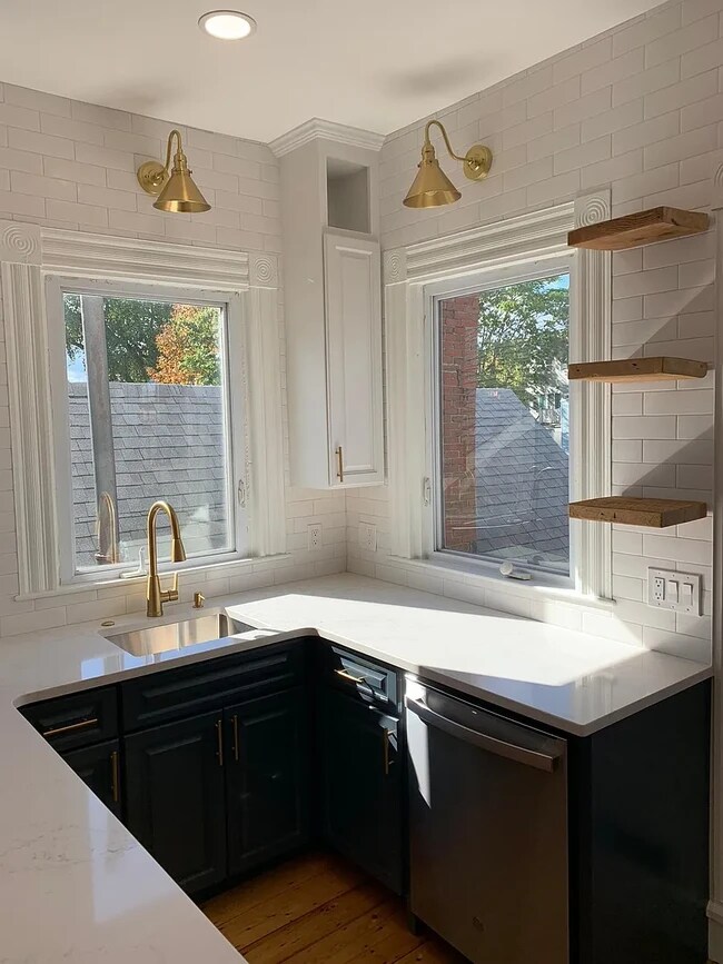 Building Photo - 147 Princeton St