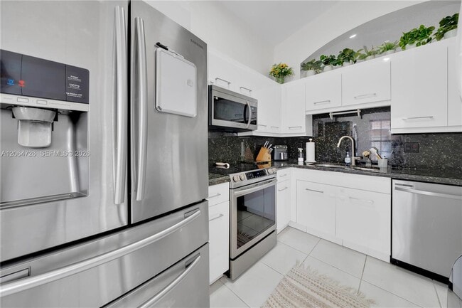 Building Photo - 16220 SW 101st Terrace