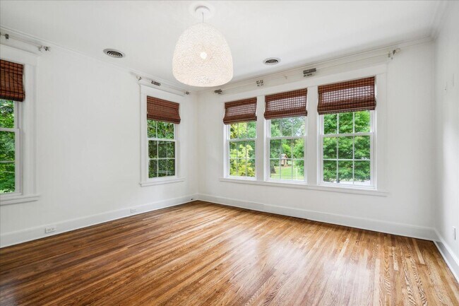 Building Photo - 128 Morningside Pl