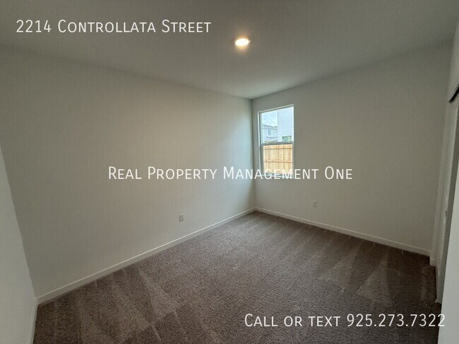 Building Photo - 2214 Controllata St