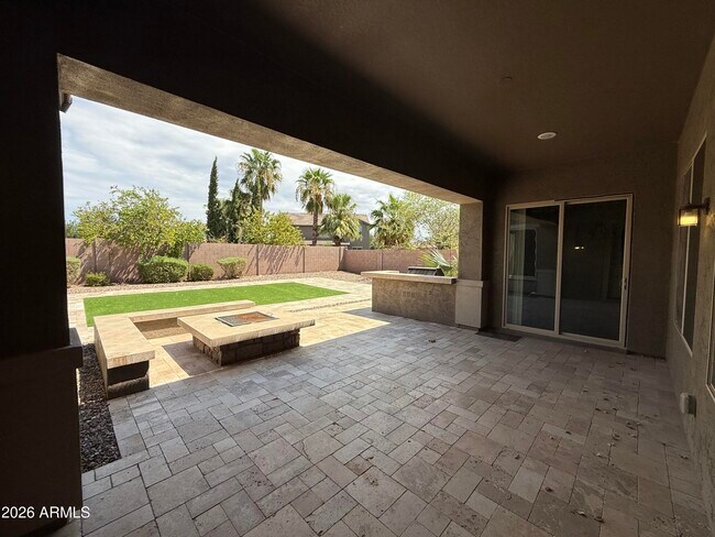 Building Photo - 4045 S Camellia Dr