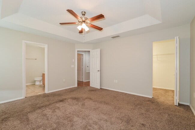 Building Photo - 2735 Breezy Meadow Rd