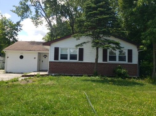 Primary Photo - NOW AVAILABLE! - 215 Twin Lakes Blvd, Litt...