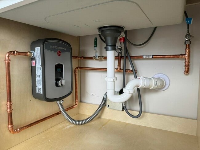 Building Photo - 908 14th St