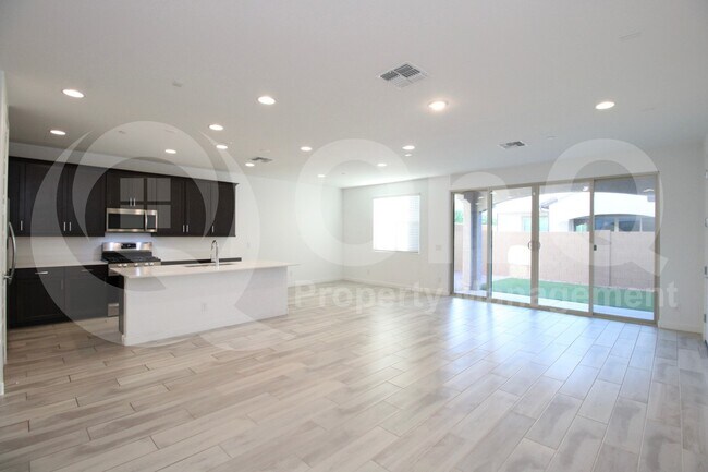 Building Photo - 670 S Jacana Ln