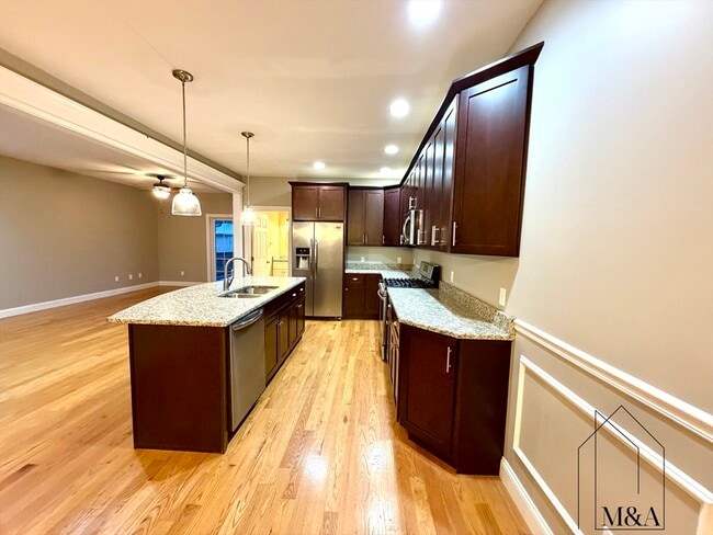 Building Photo - 46B Dominion Rd