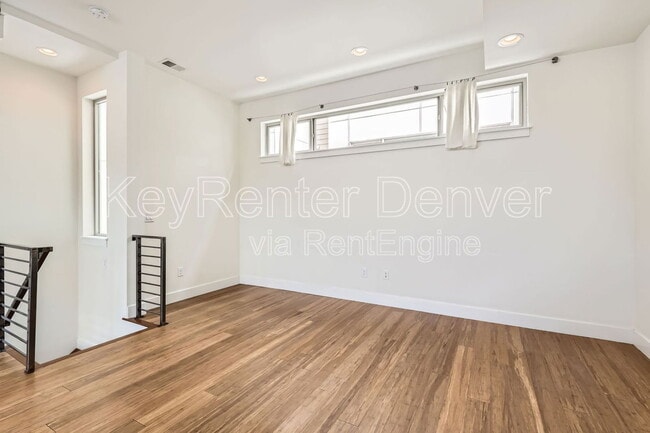 Building Photo - 1208 Perry St