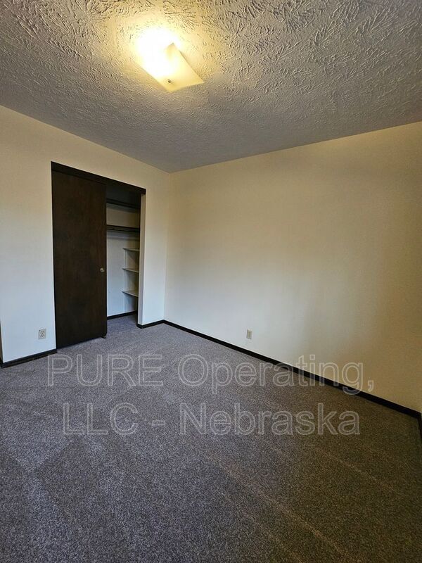 Building Photo - 14028 Madison Cir