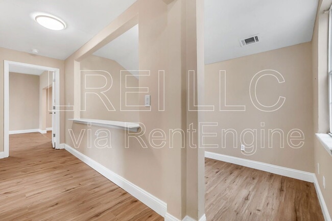 Building Photo - 114 N 18th St