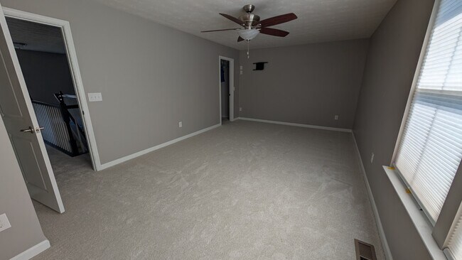 Building Photo - 1092 Baywood Dr