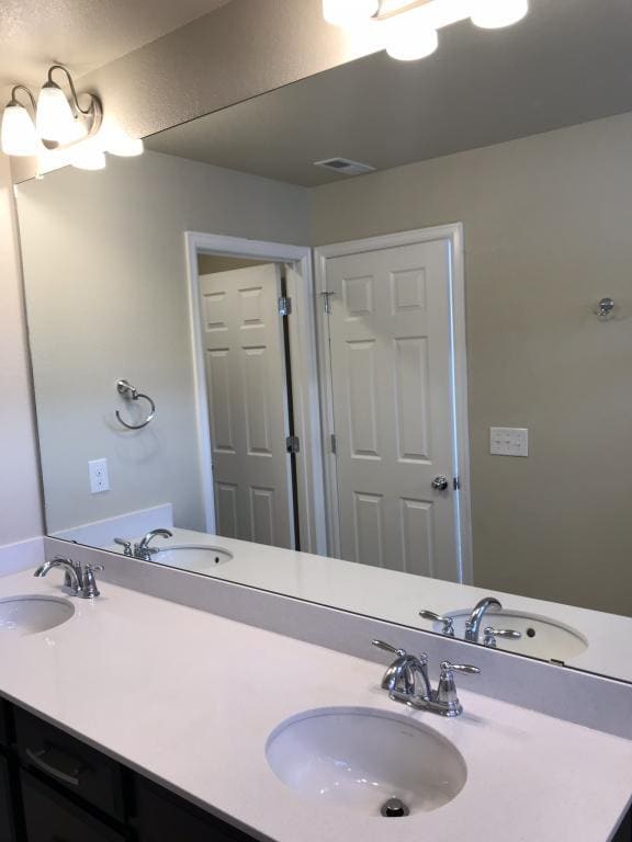 Building Photo - 15816 E Otero Ave