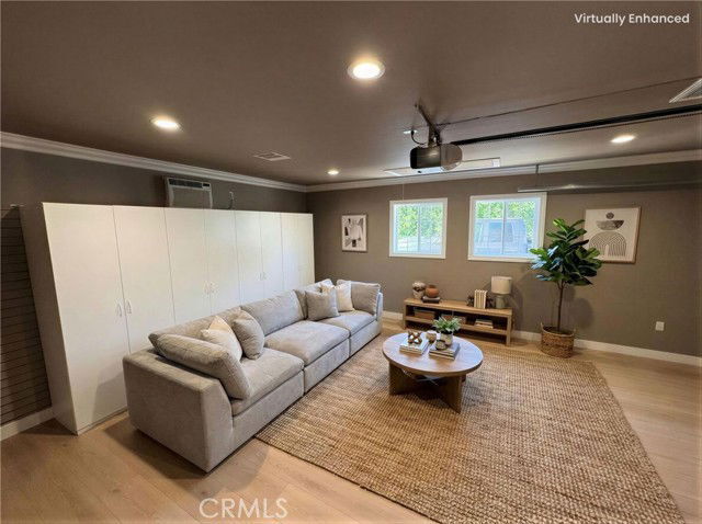 Building Photo - 7502 Balcom Ave