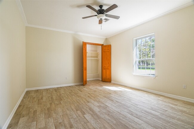 Building Photo - 12446 Willis Waukegan Rd