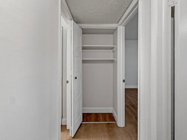 Building Photo - RENTAL SPECIAL Evansville, Indiana*** 2 Bed 2 Bath $1079.00/mo***No Deposit $0