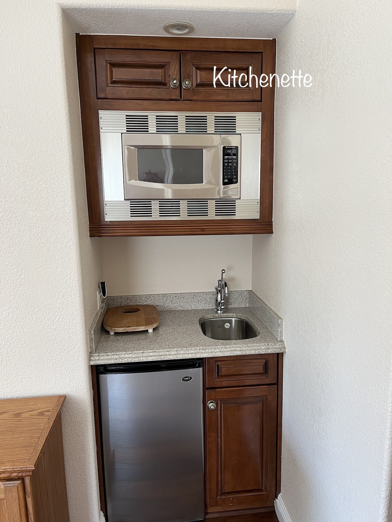 Kitchenette - 7573 E Camino Tampico