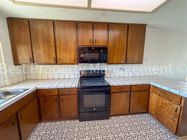 Building Photo - Great Shape Single Family Home near Fremont Bart Station