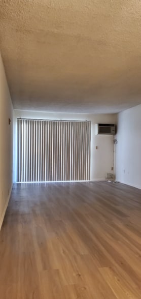 Building Photo - 10640 Colima Rd