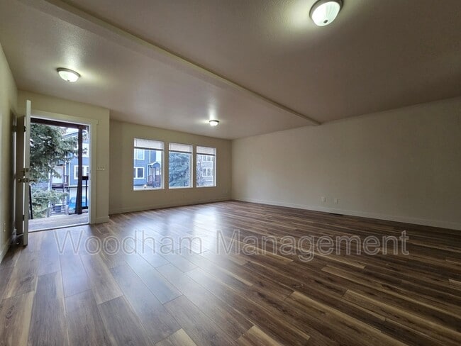 Building Photo - 1759 W Kagy Blvd