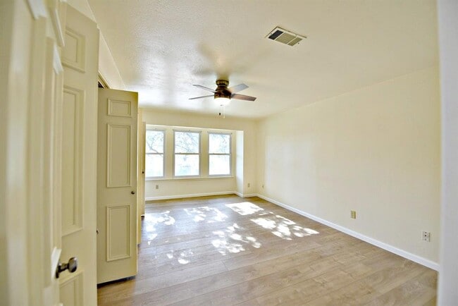 Building Photo - 6606 Hondo Bend