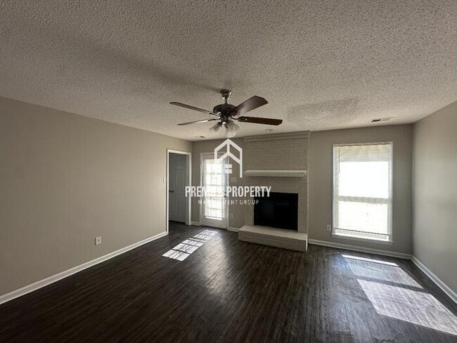 Building Photo - 2188 Longlane Dr
