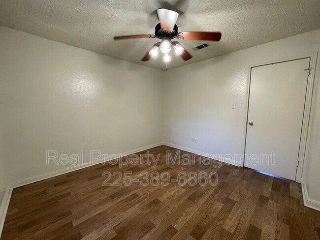 Building Photo - 750 Hospital Rd