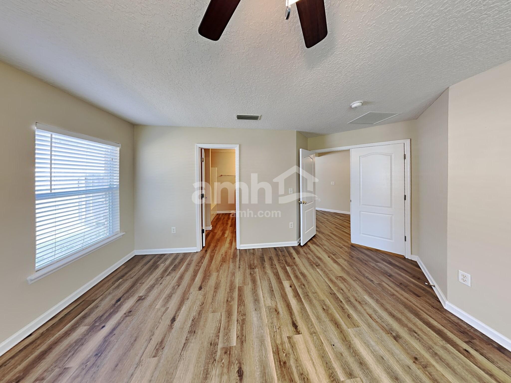 Building Photo - 11501 Brian Lakes Dr N