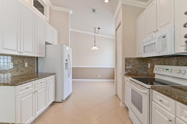 Building Photo - 7073 Via Leonardo