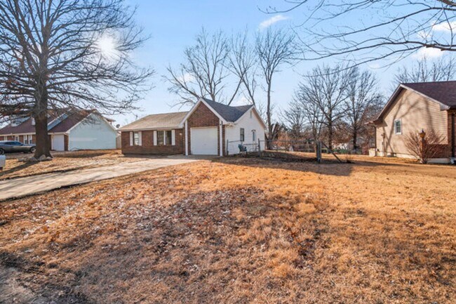 Building Photo - 246 SE 101st Rd