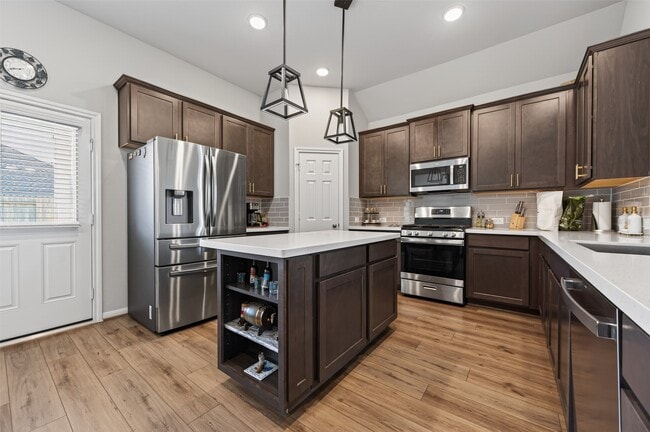 Building Photo - 32227 Cedar Crst Dr