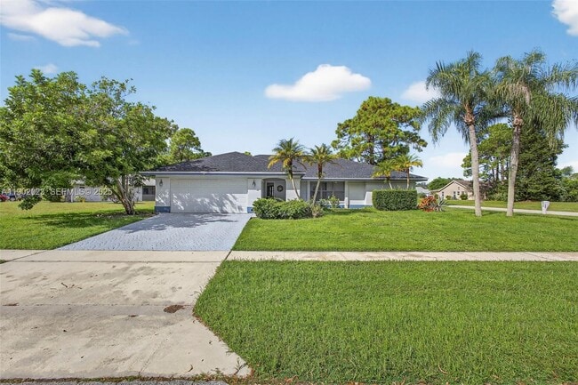 Building Photo - 100 Miramar Ave