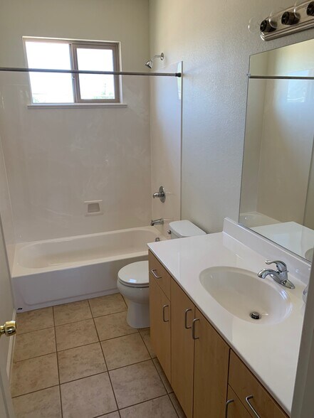 Building Photo - 4058 E Midas Ave