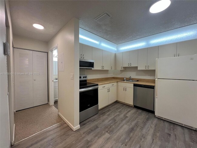 Building Photo - 21133 SW 85th Ave