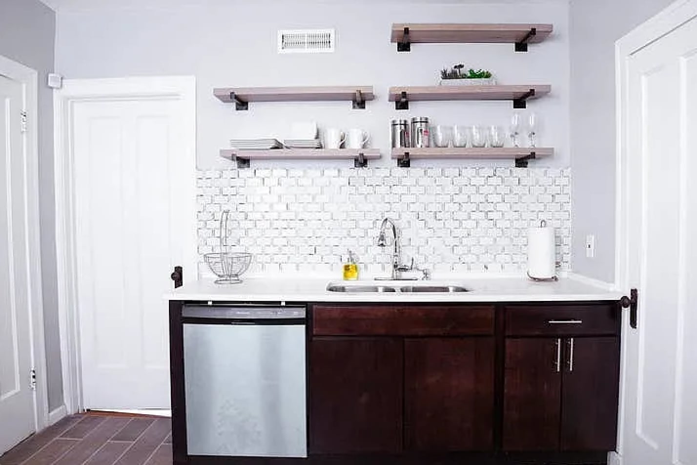 Building Photo - 6444 N Washtenaw Ave