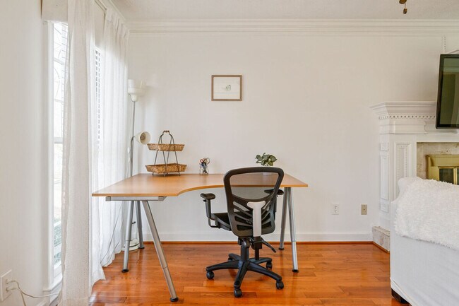 Building Photo - 1223 Settlebench Ln