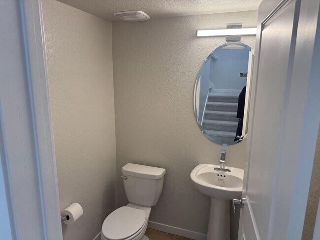 Building Photo - Stunning Brand New Home Close To Lowry & DIA