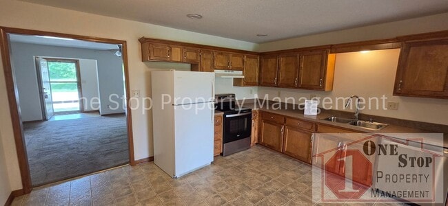 Building Photo - Beautiful 4 Bedroom 2 Bathroom in Grain Valley!