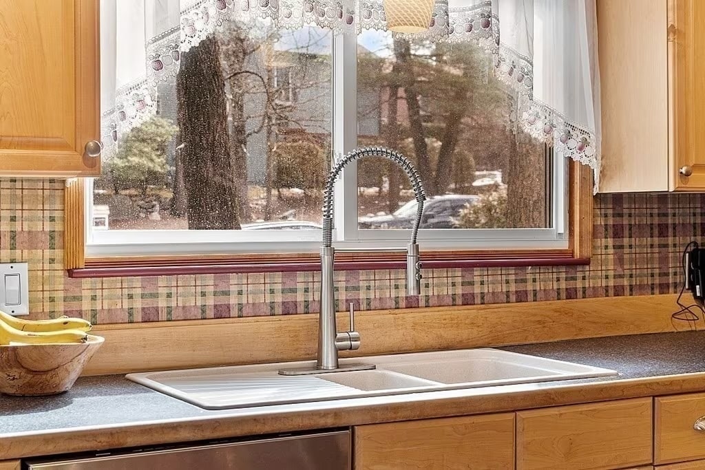 Building Photo - 68 E Bluff Rd