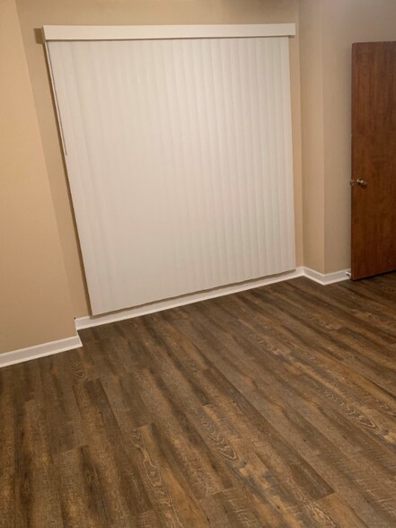 Building Photo - 914 Chemin Dr