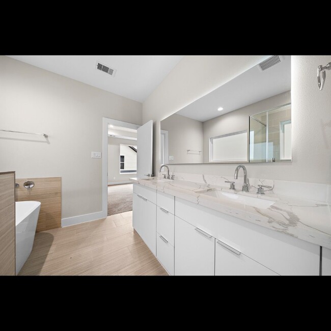 Building Photo - 3 Bed 2.5 Bath New Construction Available ...