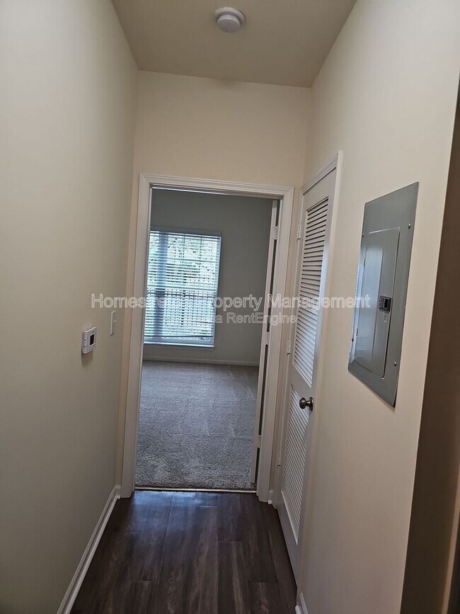 Building Photo - 1241 Strassner Dr