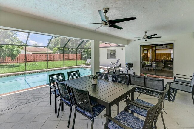 Building Photo - 1130 NW 78th Terrace