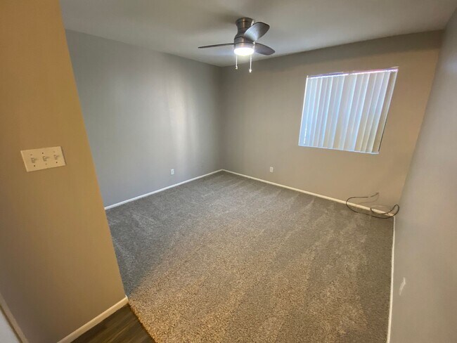 Building Photo - 2 bedroom 2 bath Condo near ASU