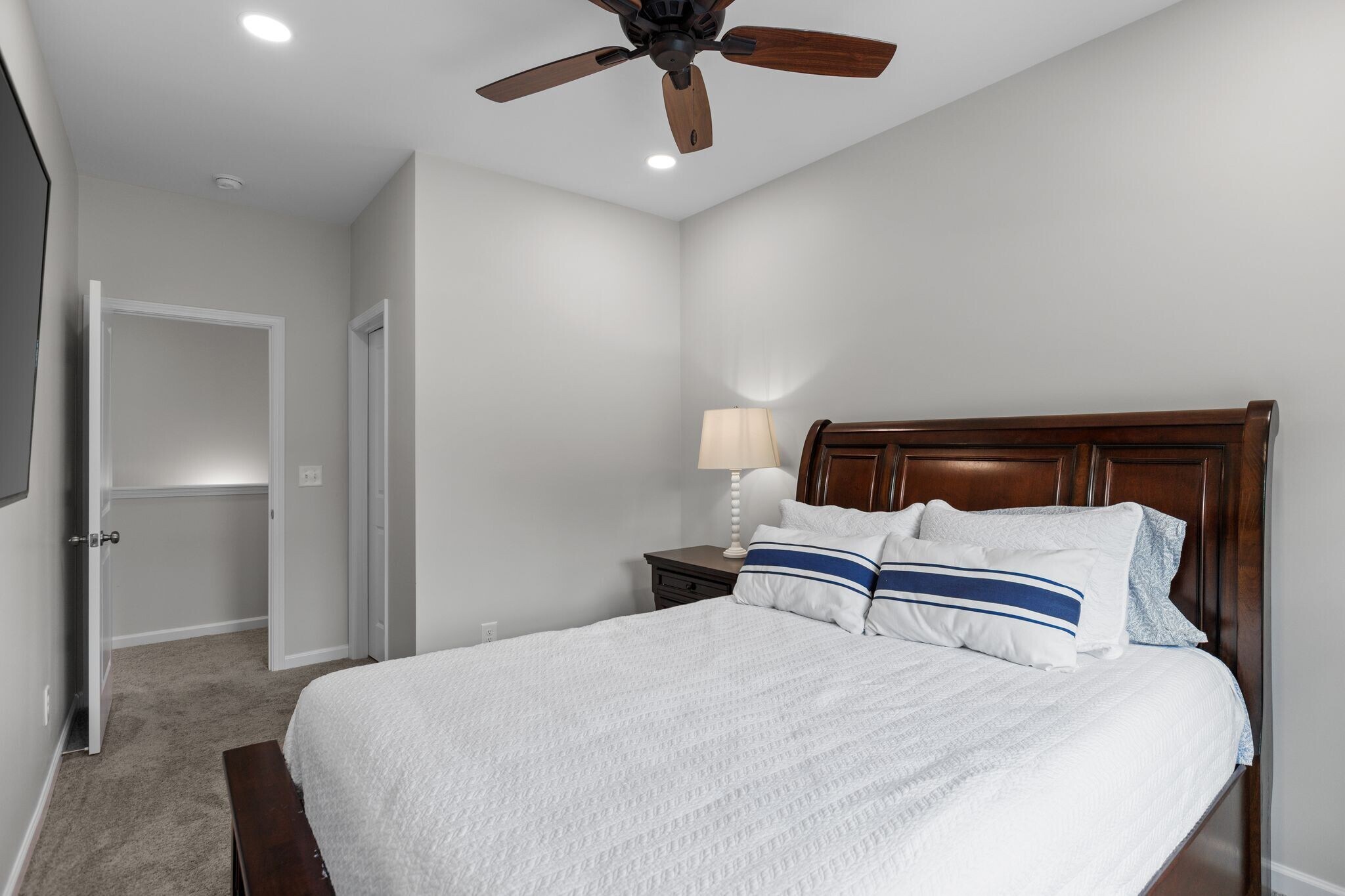 Bedrooms with walk-in closets - 1224 Arroyo Dr