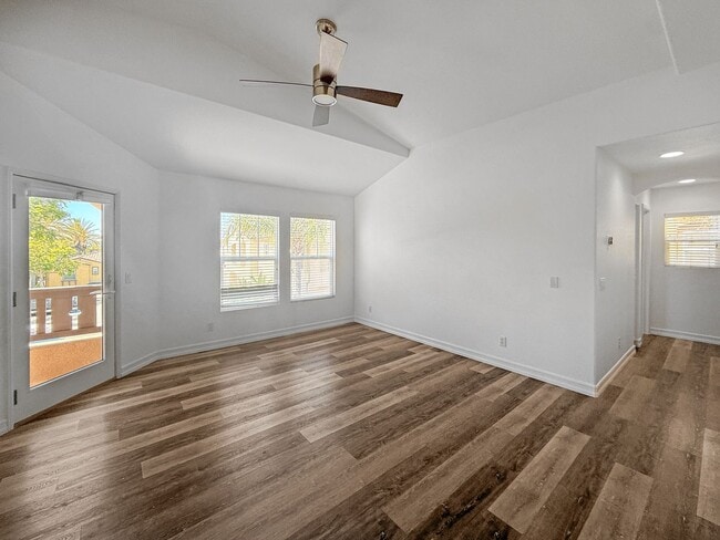 Building Photo - Charming 2BR/2BA Corner Unit in Otay Ranch!
