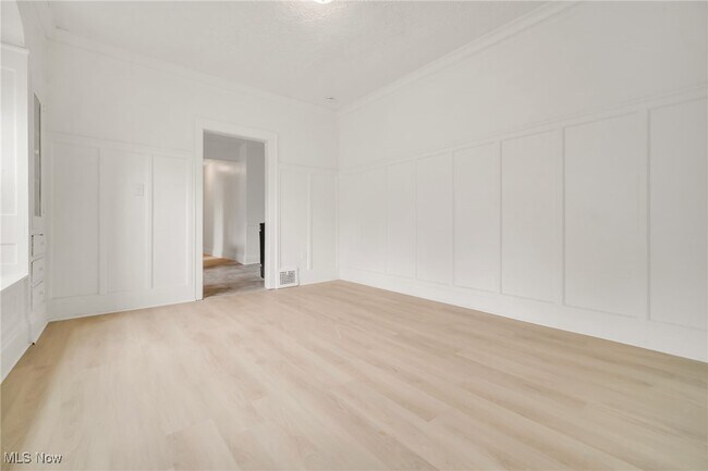Building Photo - 3381 E 143rd St