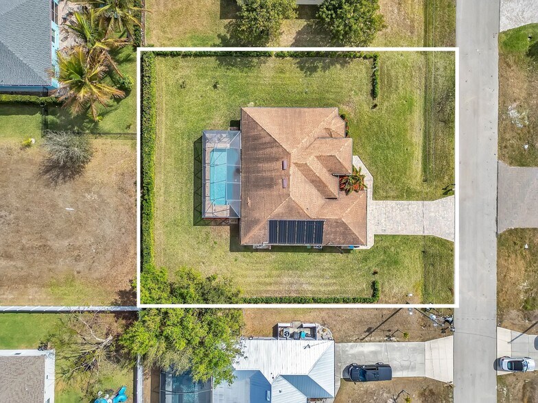 Building Photo - 1627 SW 14th St