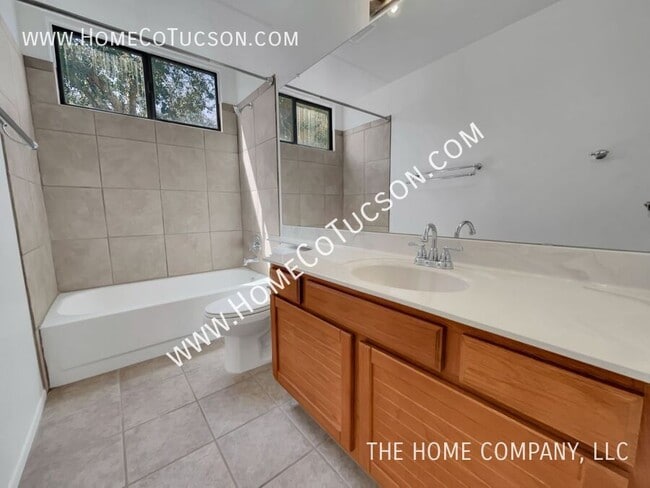 Building Photo - 11854 N Desert Slopes Way